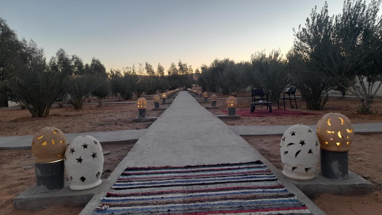 Luxury Trek Desert Camp Мерзуга Экстерьер фото