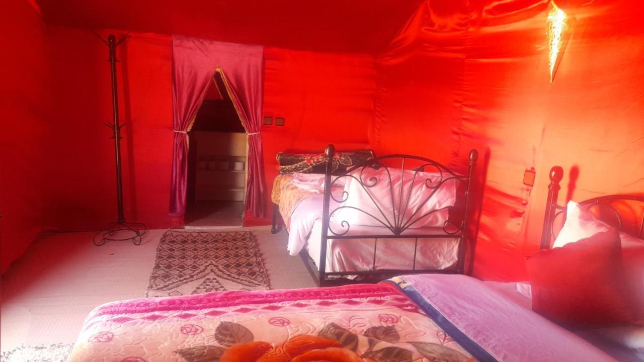 Luxury Trek Desert Camp Мерзуга Экстерьер фото